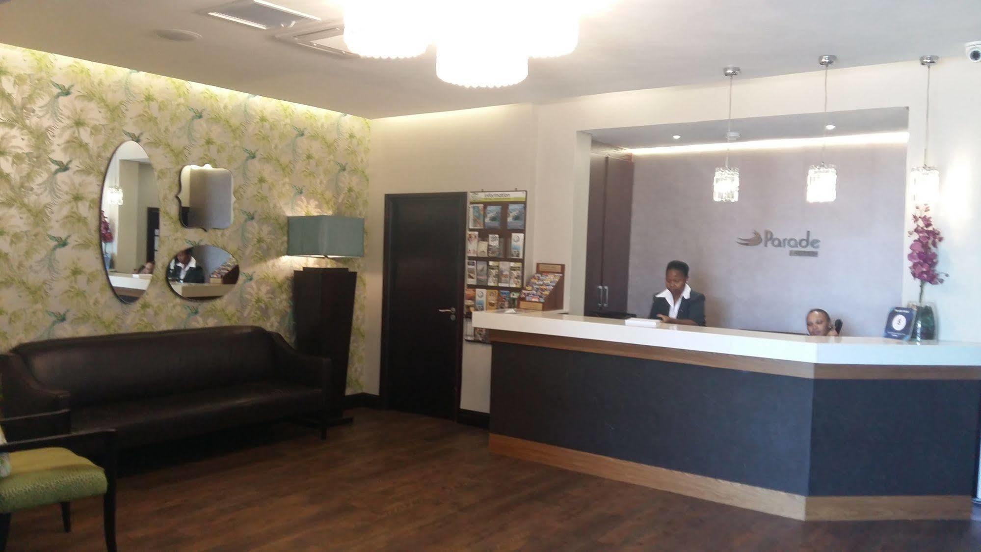 Hotel Parade 3*